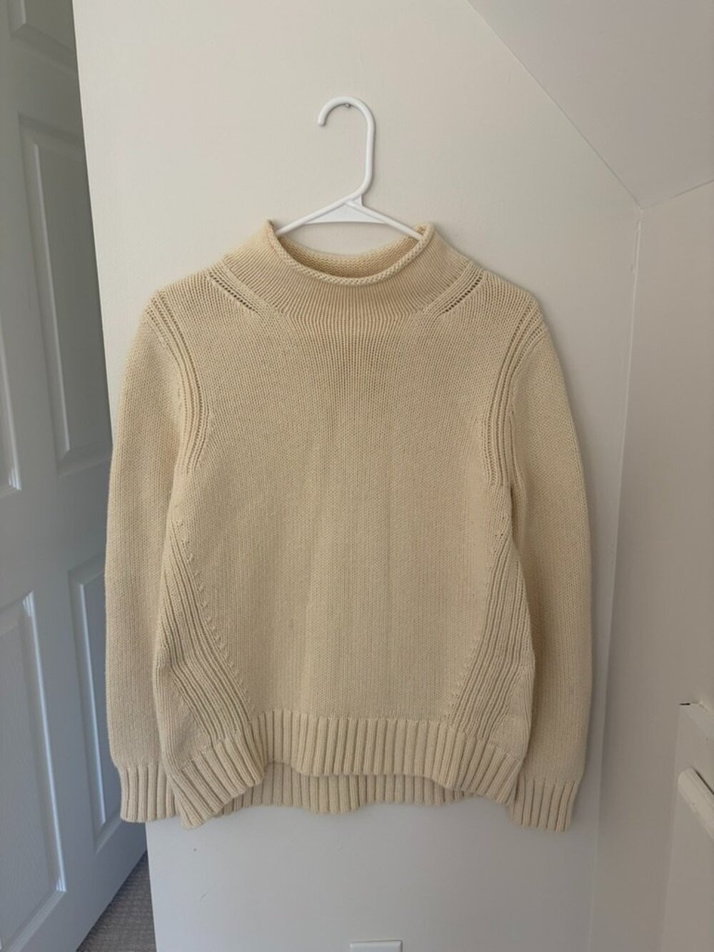 J. Crew 1988 Rollneck Sweater in Cream Women's Excellent Used 100% Cotton